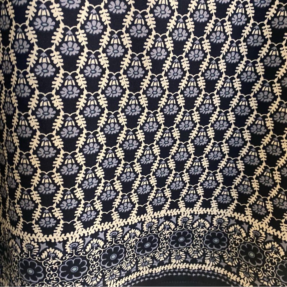 Max Studio Blue Patterned Dress with flared sleeves - Picture 6 of 6